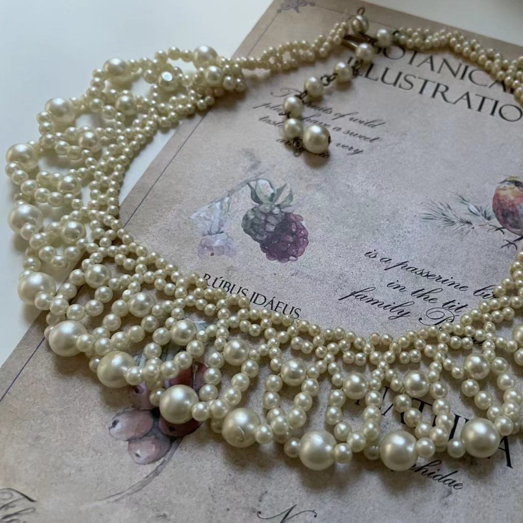 Vintage Faux Pearls Necklace Super Stunning